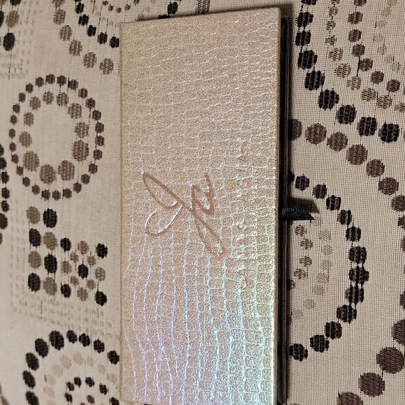 Anastasia Beverly Hills Jackie Aina Eyeshadow Palette - Picture 2 of 3